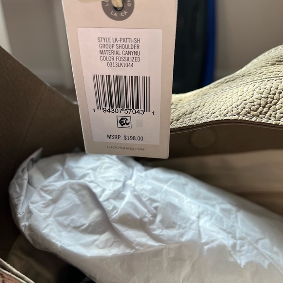 Selling a new Patti bag my Lucky Brand - Picture 6 of 13